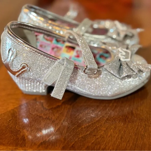 Toddler Disney Princess Mary Jane Heels Silver - Picture 2 of 4